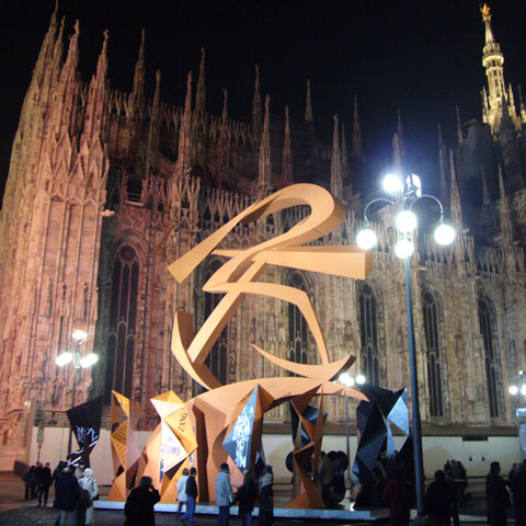 Monumento al Futurismo - Piazza Duomo Milano - De Luca Associati