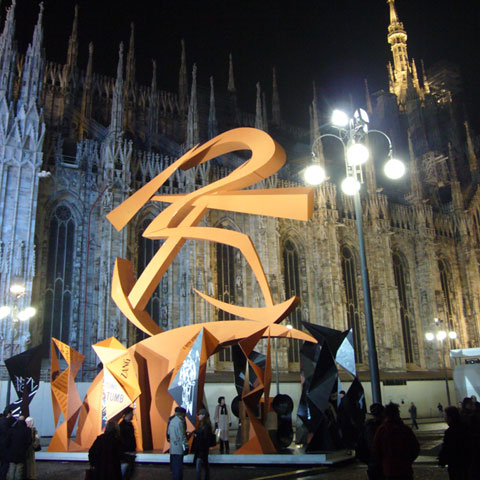 Monumento al Futurismo - Piazza Duomo Milano - De Luca Associati