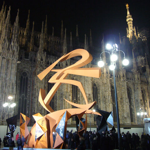 Monumento al Futurismo - Piazza Duomo Milano - De Luca Associati