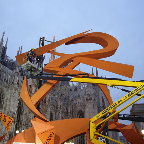 Monumento al Futurismo - Piazza Duomo Milano - De Luca Associati